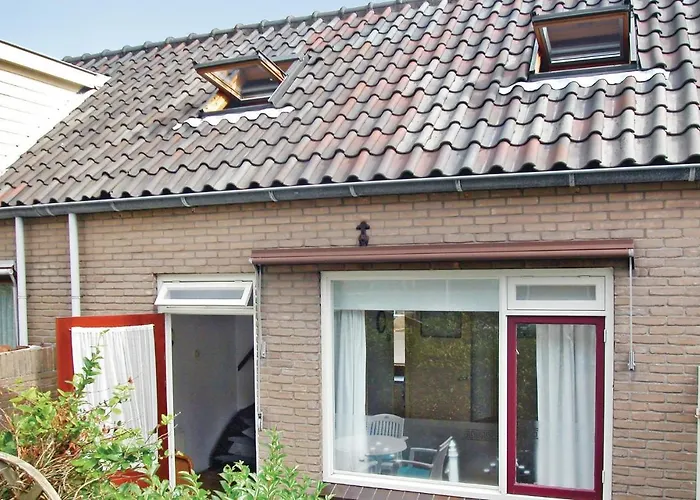 2 Bedroom Pet Friendly Home In Egmond Aan Zee
